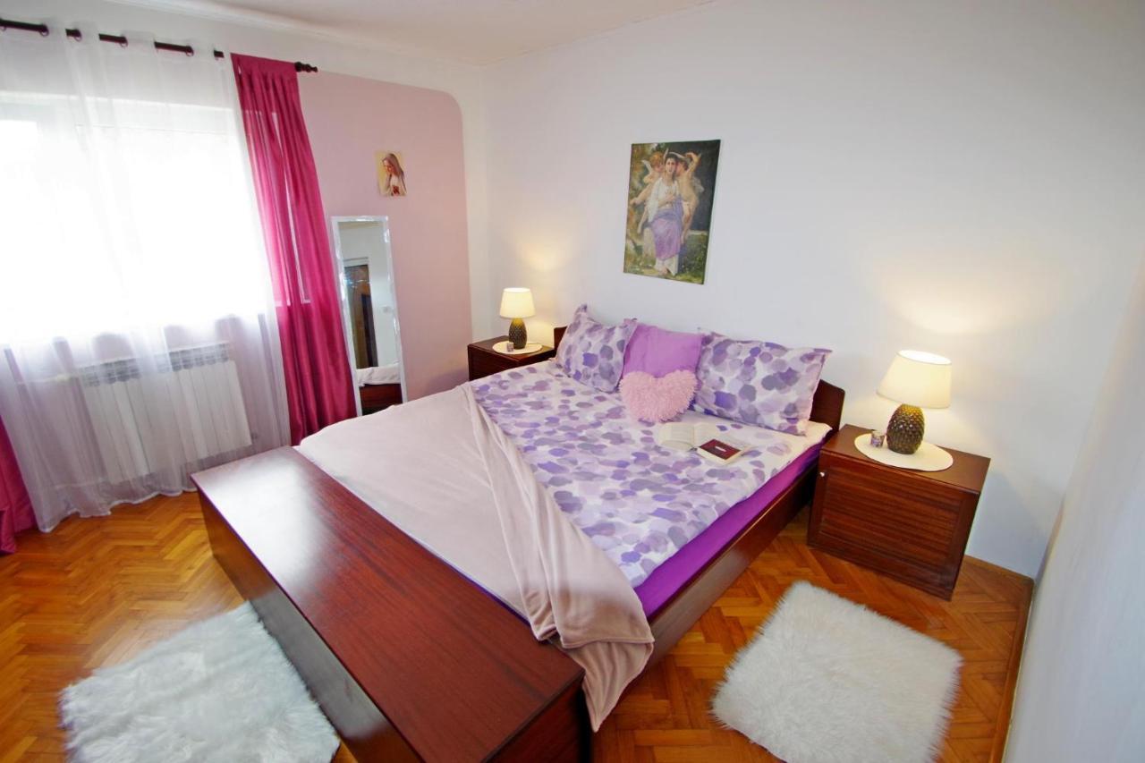 Apartment Suzi Valdebek Pula Eksteriør billede