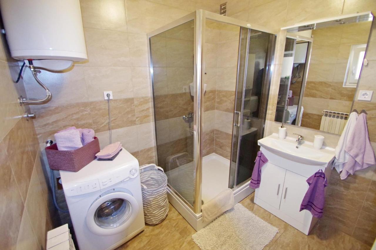 Apartment Suzi Valdebek Pula Eksteriør billede